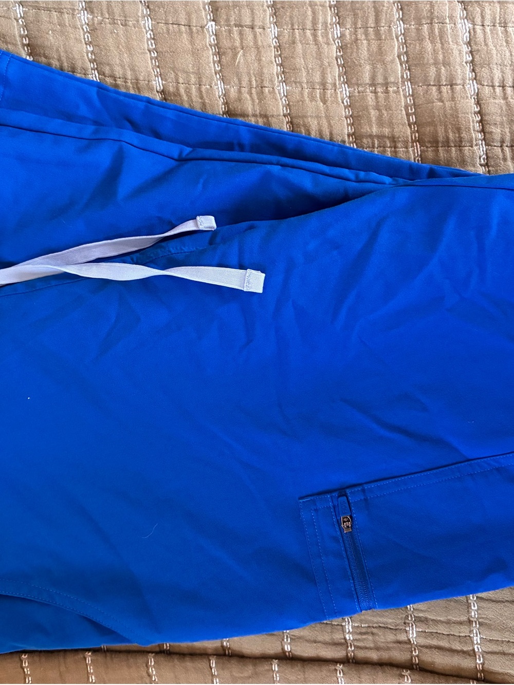 FIGS Women’s Royal Blue Jogger Scrub Pants - Picture 2 of 3